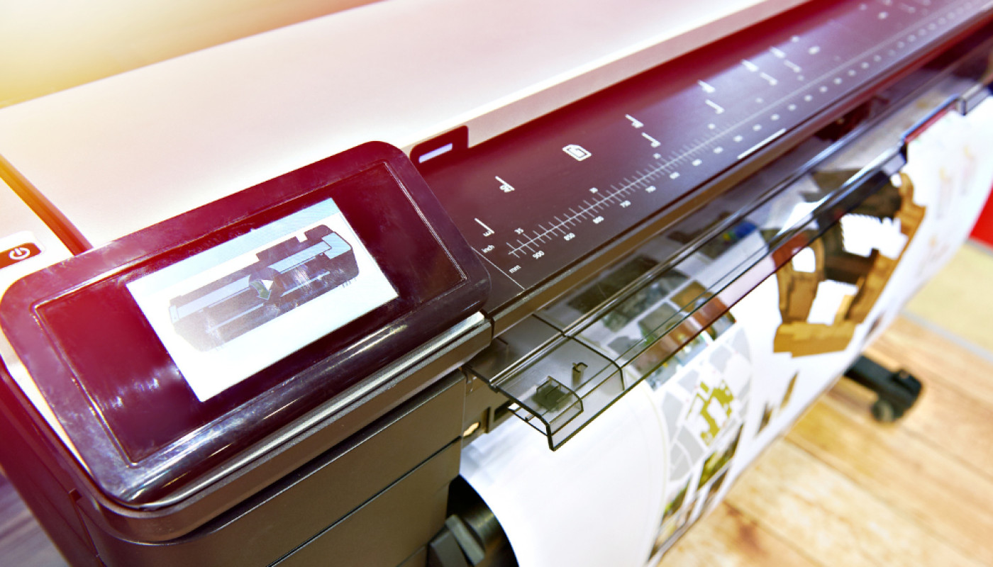 Quelle entreprise spécialisée réalise des impressions numériques grand format de qualité en Sarthe ?